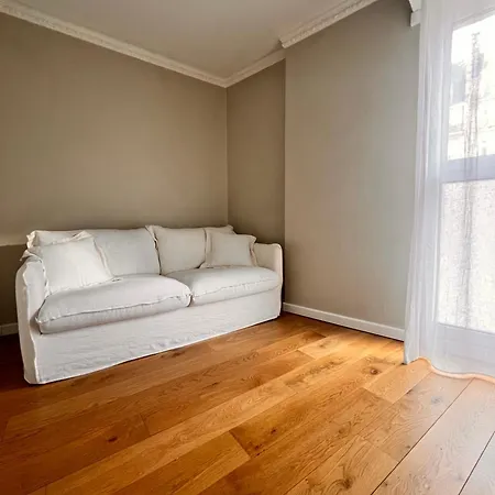 Chic Flat With Terrasse Appartamento